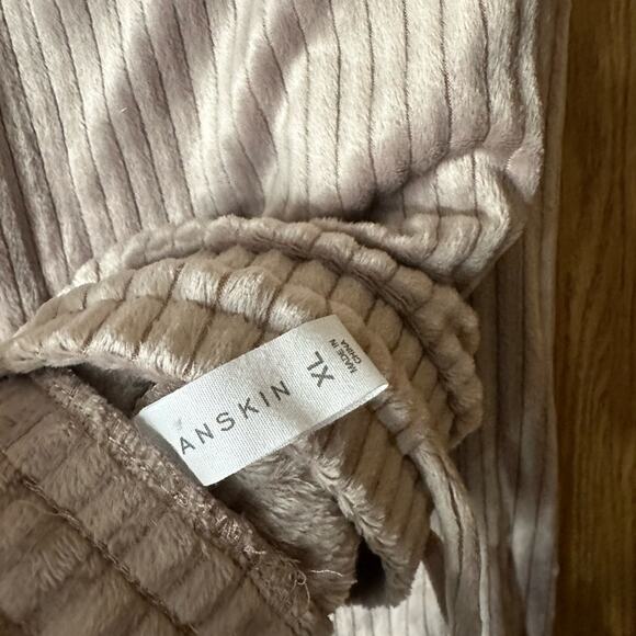 Ribbed Plush Long Sleeve Set *NWT* - Picture 7 of 7